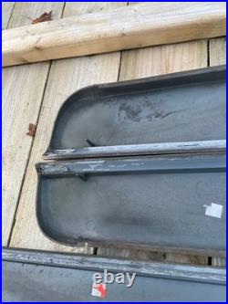 97-03 Pontiac Grand Prix sedan lower door trim molding L&R Set Topaz Gold