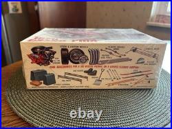 MPC 1970 Pontiac Grand Prix Factory Sealed Model Car Kit #2170 Mint