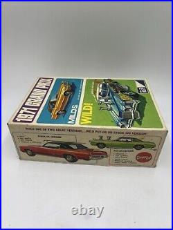 MPC 1971 PONTIAC GRAND PRIX 1/25 Model Car Kit MILD & WILD #1-7121-225