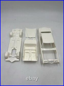 MPC 1971 PONTIAC GRAND PRIX 1/25 Model Car Kit MILD & WILD #1-7121-225