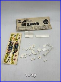 MPC 1971 PONTIAC GRAND PRIX 1/25 Model Car Kit MILD & WILD #1-7121-225