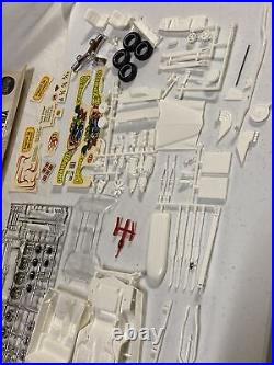 MPC 1971 PONTIAC GRAND PRIX 1/25 Model Car Kit MILD & WILD #1-7121-225 UNBUILT