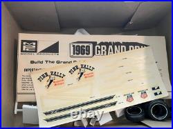 MPC 2169 1/25 Scale 1969 Pontiac Grand Prix OPEN BOX Plastic Model Kit