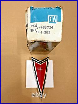 NOS 1977-81 NOS Pontiac Grand Am Fire Bird Grand Prix Header Emblem GM 499724