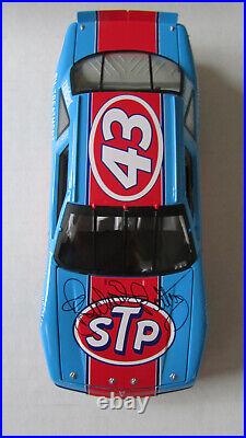 Nascar 2005 Richard Petty #43 Signed Grand Prix 124 Ltd Ed Stock Car Stp