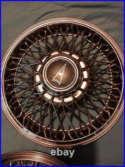 Pontiac Grand Prix 1982 -1987 wire spoke 14 inch hubcaps wheel covers