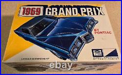 RARE! OPEN BOX! MPC 1969 Grand Prix Car Model Kit in 1/25 Original Issue